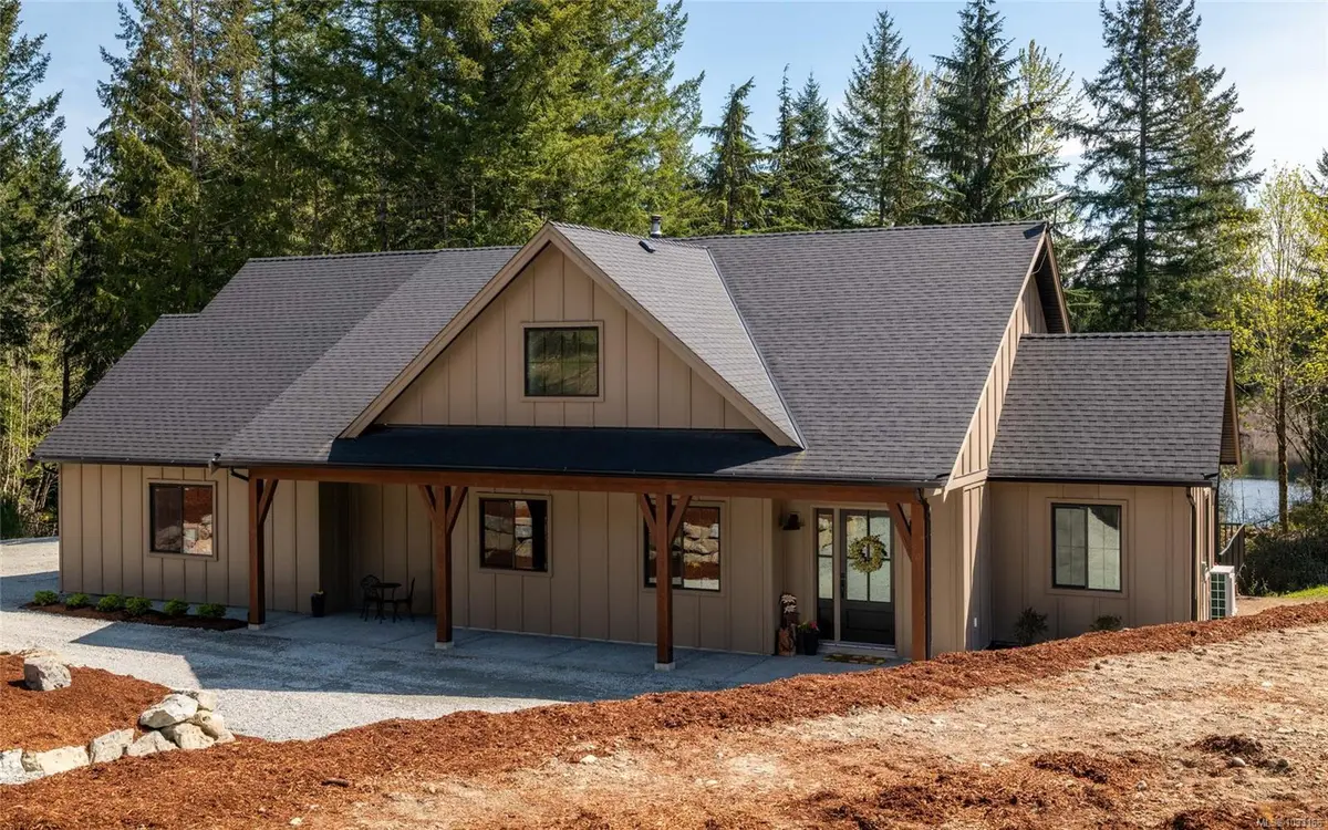 4380 Barnjum Rd, Duncan BC V9L 6G5