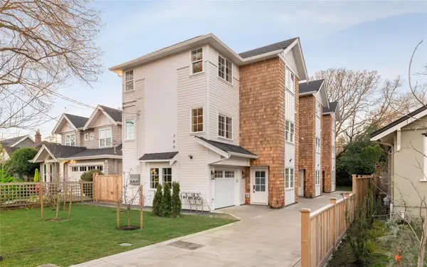 786 St. Patrick St # B, Oak Bay BC V8S 4X5