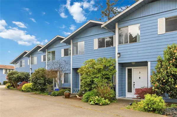 6110 Seabroom Rd # 6, Sooke BC V9Z 0B8