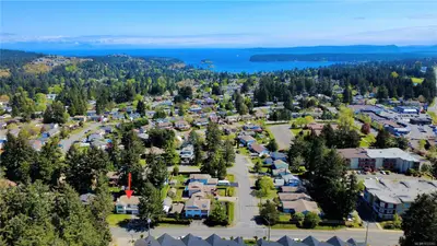 3677 Country Club Dr, Nanaimo BC V9T 1T8