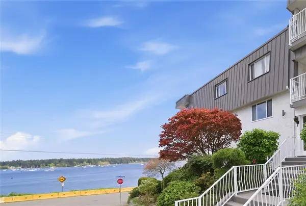 55 Dawes St # 102, Nanaimo BC V9S 1A2