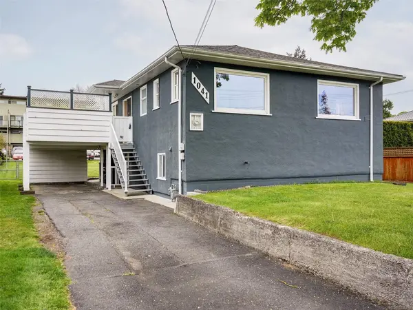 1041 Lyall St, Esquimalt BC V9A 5G1