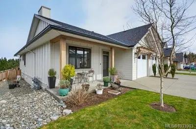 4098 Buckstone Rd # 117, Courtenay BC V9N 0H2