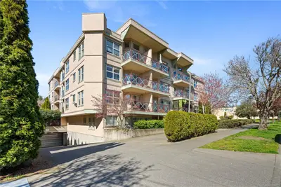 2560 Wark St # 312, Victoria BC V8T 4G8