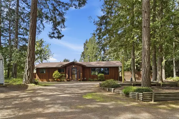 1599 Arbutus Dr, Nanoose Bay BC V9P 9C8 - 3 bed, 1 bath in Nanoose Bay