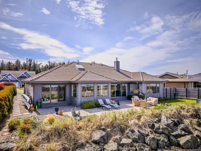 1701 Admiral Tryon Blvd, French Creek BC V9P 1Y1