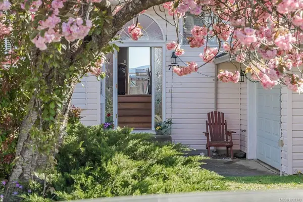 773 Serengeti Ave, Campbell River BC V9W 7X2 - 5 bed, 3 bath in Campbell River