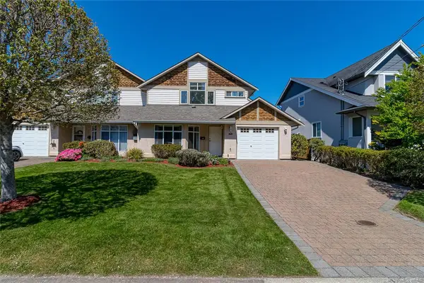 1804 Newton St, Saanich BC V8R 2R4 - 3 bed, 3 bath in Saanich