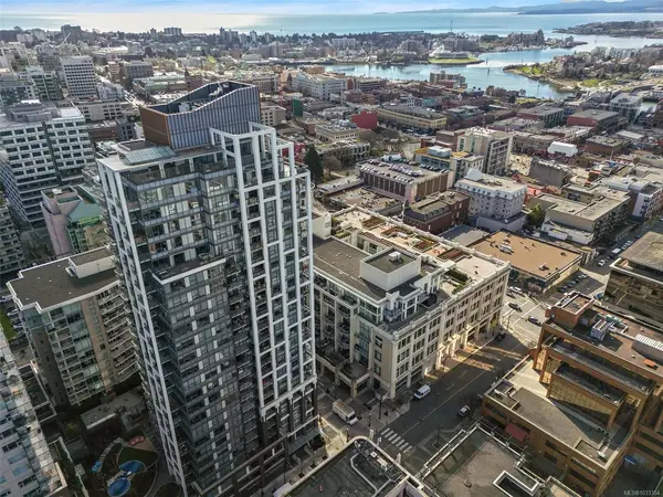 777 Herald St # 1106, Victoria BC V8T 0C7