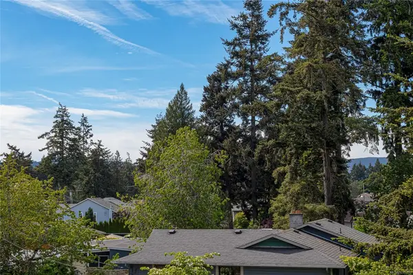 2220 Sooke Rd # 304, Colwood BC V9B 0G9