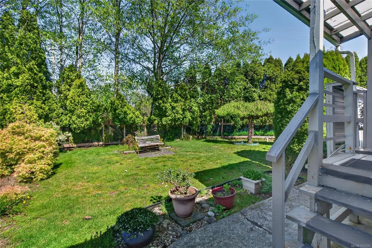 951 Homewood Rd #19, Campbell River BC V9W 3N7