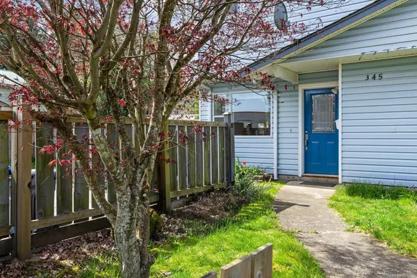 345 Menzies Ave # B, Courtenay BC V9N 3C2
