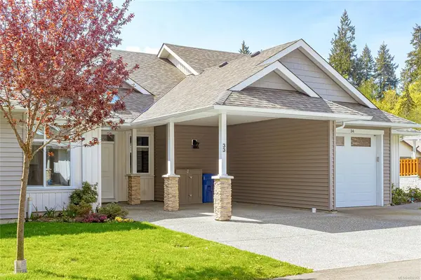 300 Grosskleg Way # 33, Lake Cowichan BC V0R 2G1