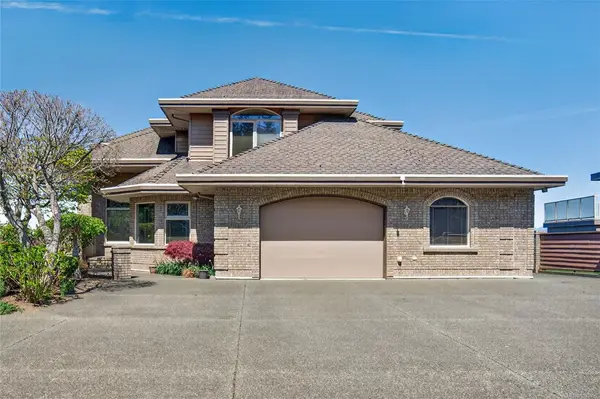4048 Severn Rd, Campbell River BC V9H 1N7 - 4 bed, 3 bath in Campbell River