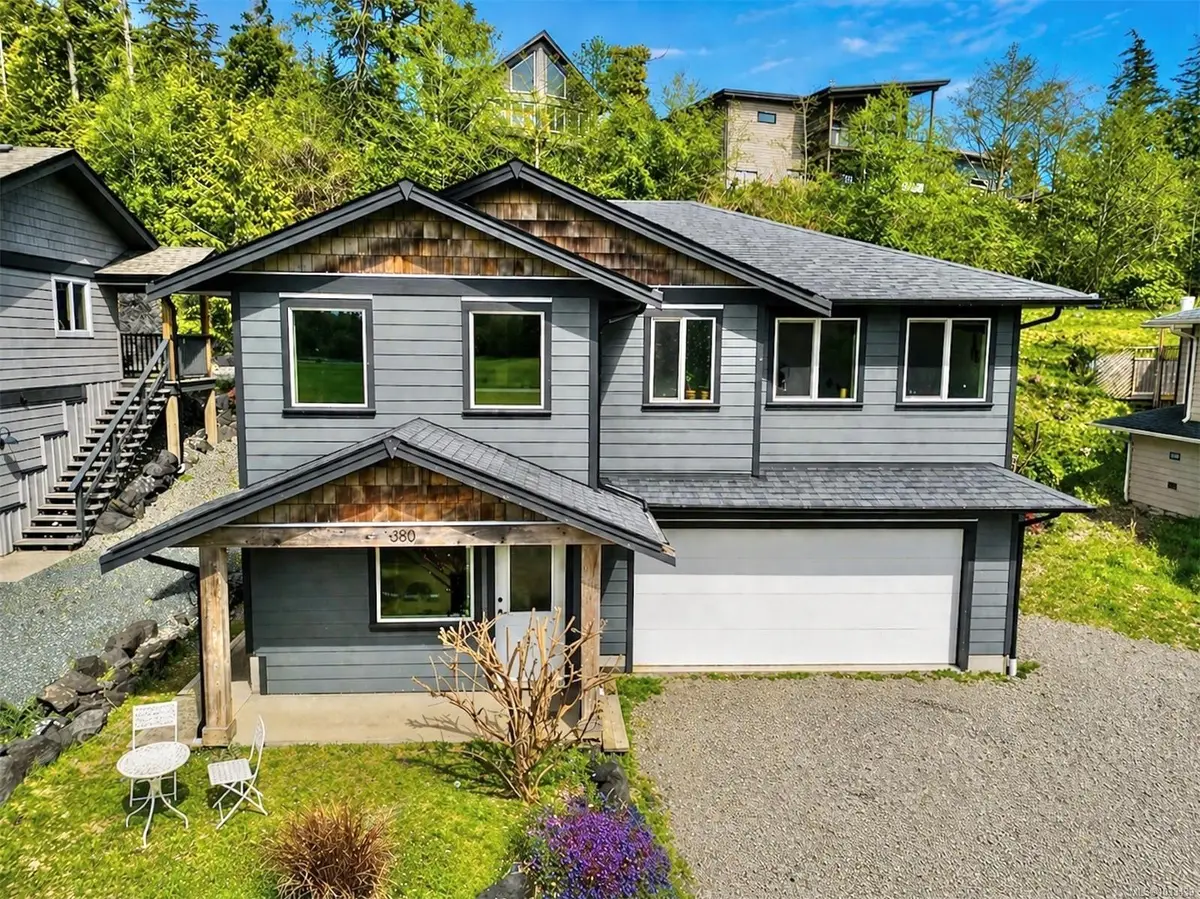 380 Pacific Cres, Ucluelet BC V0R 3A0