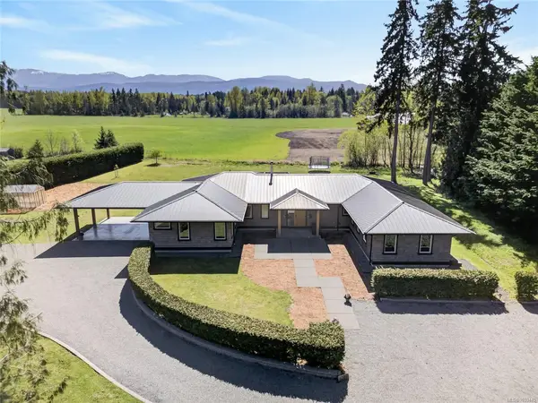 4287,4289 Marsden Rd, Courtenay BC V9N 9N4