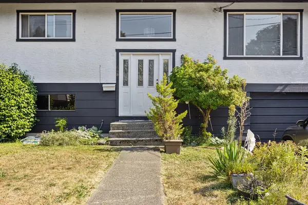 648 22nd St, Courtenay BC V9N 6L1