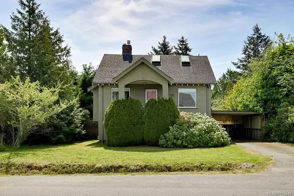1877 San Pedro Ave, Saanich BC V8N 2G7 - 2 bed, 1 bath in Saanich