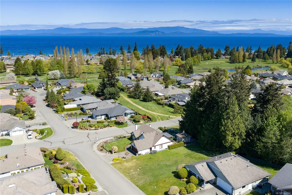 530 Sandwedge Close, Qualicum Beach BC V9K 2J9