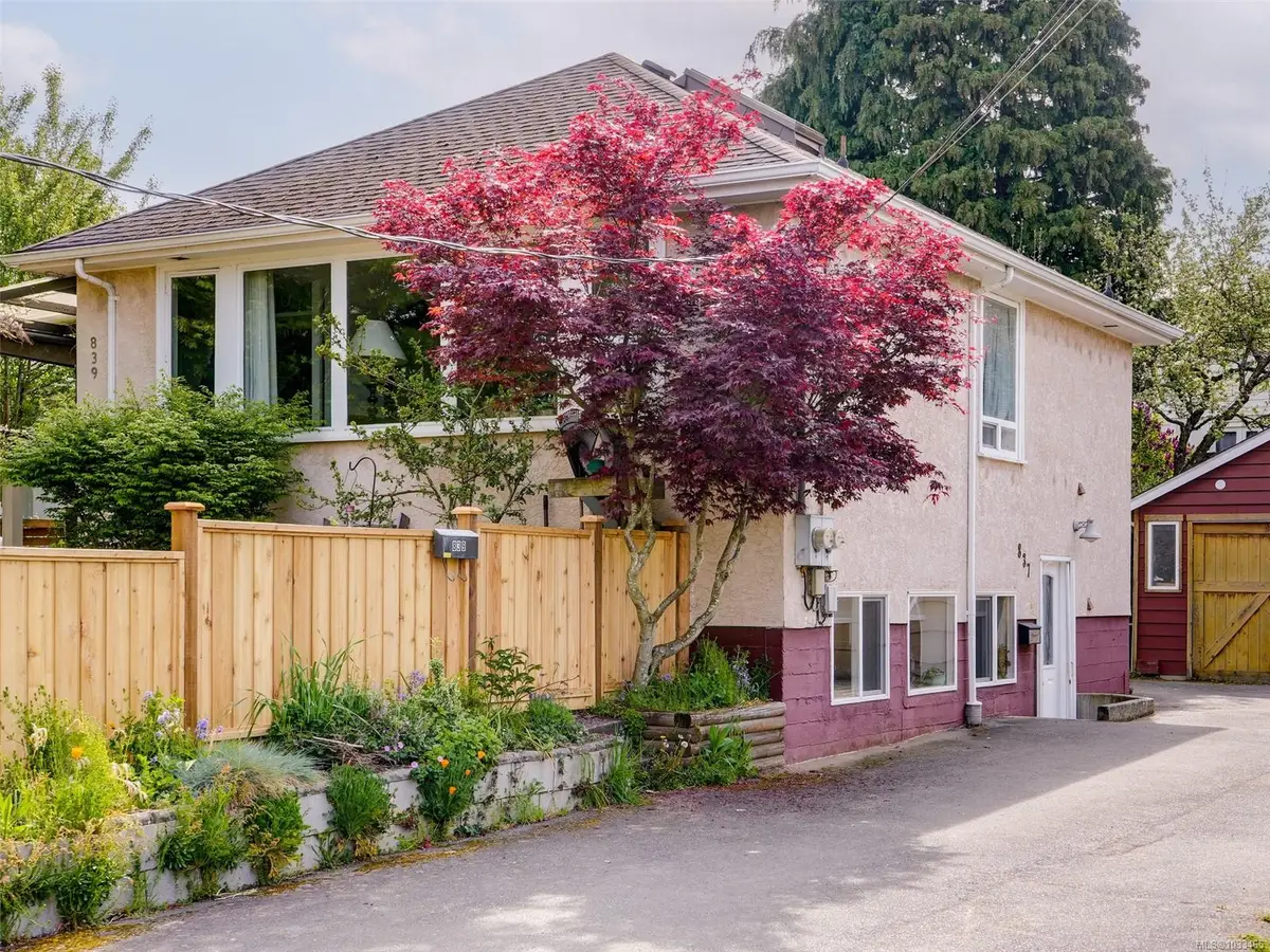 837 Villance St, Victoria BC V8X 2P5