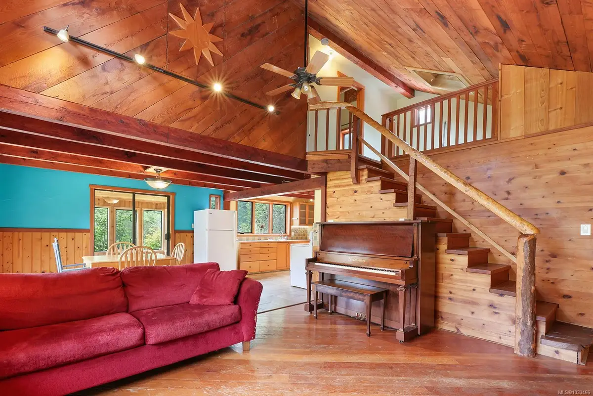 9210 McFarlane Rd, Denman Island BC V0R 1T0