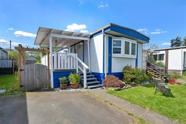 1498 Admirals Rd # 4, View Royal BC V9A 2R1