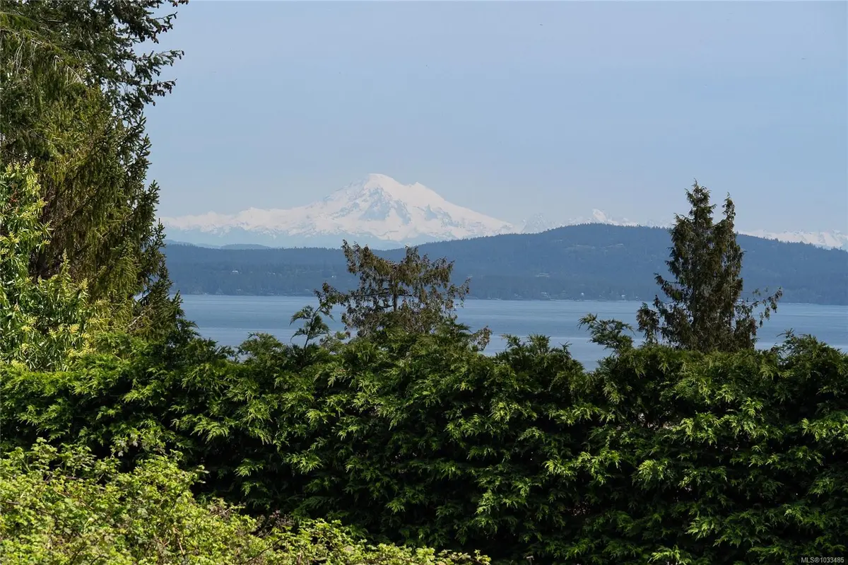 805 Yole Pl, Saanich BC V8Y 3B1
