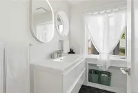 View 32