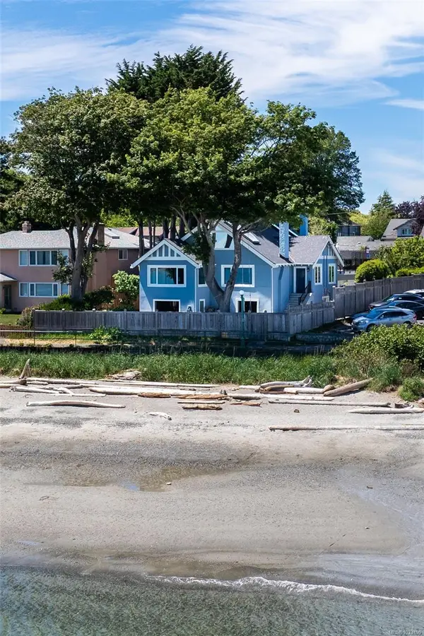 2170 Esplanade, Oak Bay BC V8R 2W1