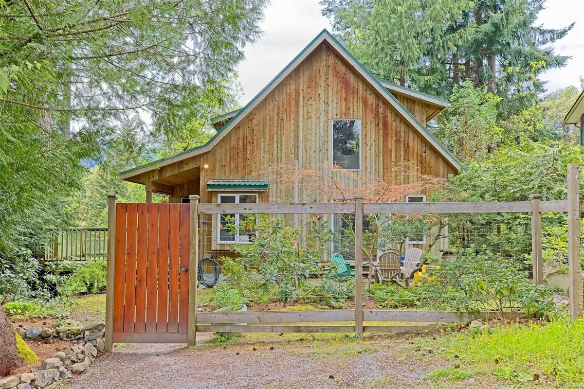 110 Village Terr, Salt Spring BC V8K 2V2