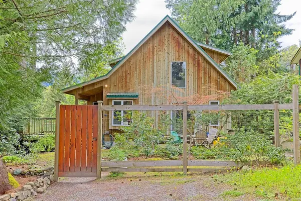 110 Village Terr, Salt Spring BC V8K 2V2