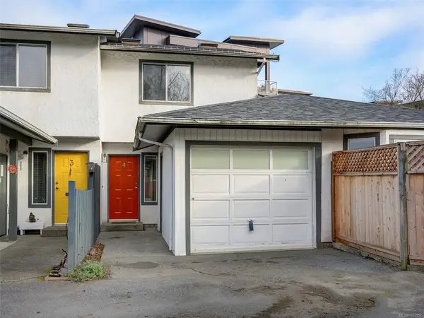 9923 Seventh St # 4, Sidney BC V8L 2V8