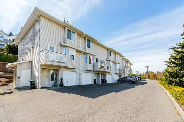 1663 Dufferin Cres # 3, Nanaimo BC V9S 5T4
