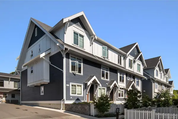 3092 Washington Ave # 3, Victoria BC V9A 0J5 - 4 bed, 4 bath in Victoria
