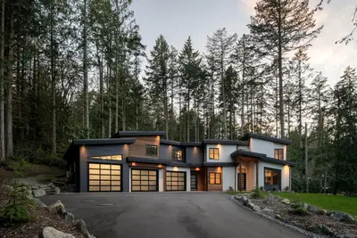 1535 Eagle Way, North Saanich BC V8L 5S3