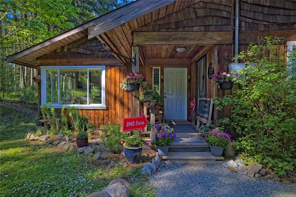 378 Rainbow Rd, Salt Spring BC V8K 2M4