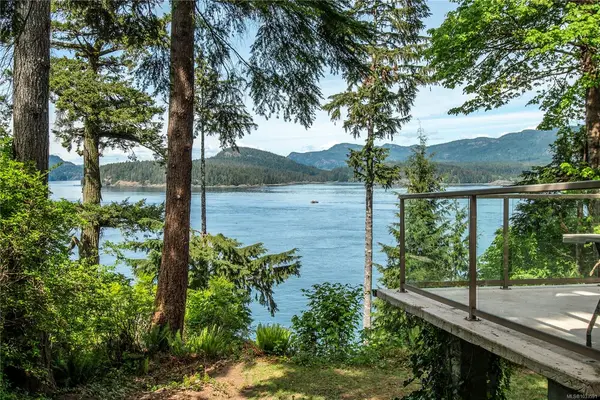 5850 Race Point Rd, Campbell River BC V9H 1N7