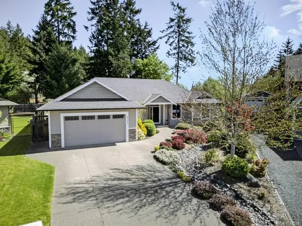 2791 Fife Pl, Courtenay BC V9N 4A6 - 3 bed, 2 bath in Courtenay
