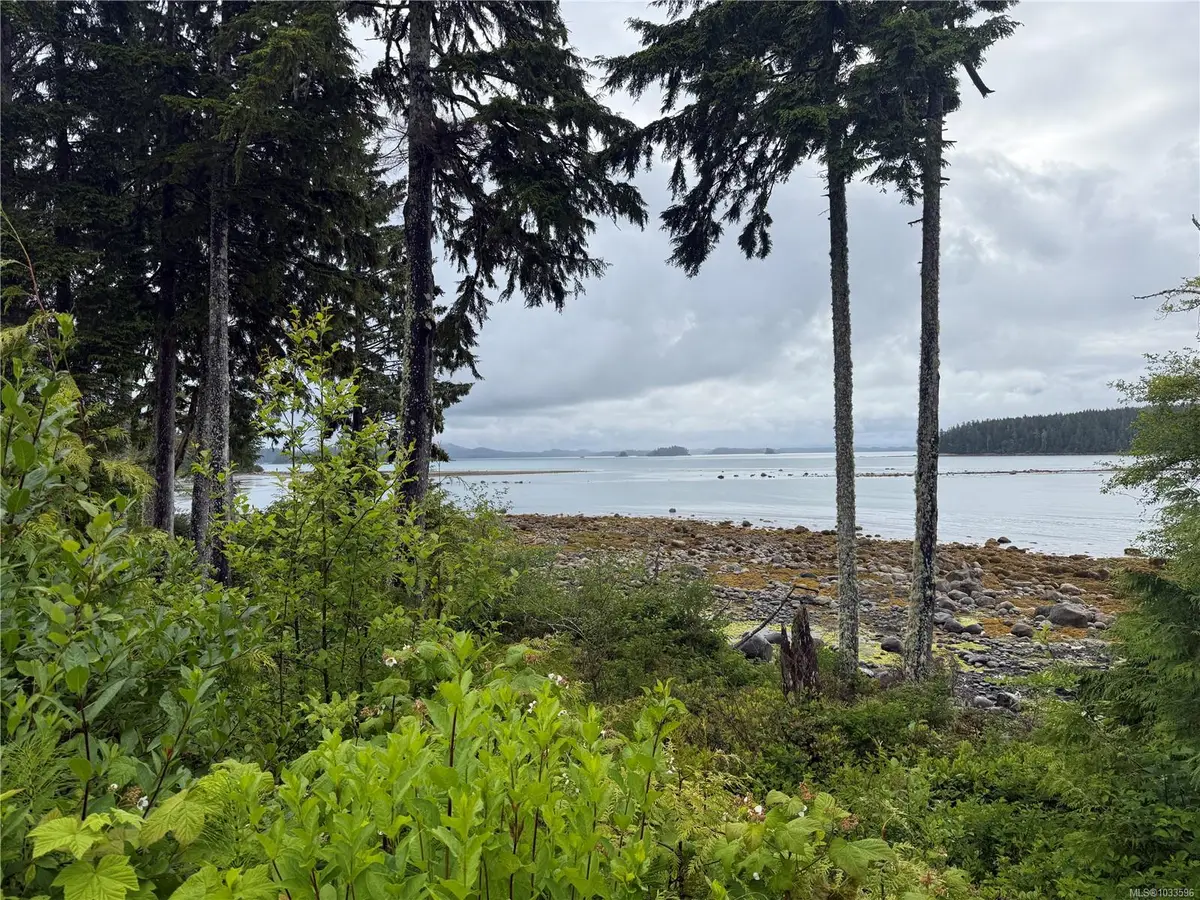 1174 Front St, Ucluelet BC V0R 3A0