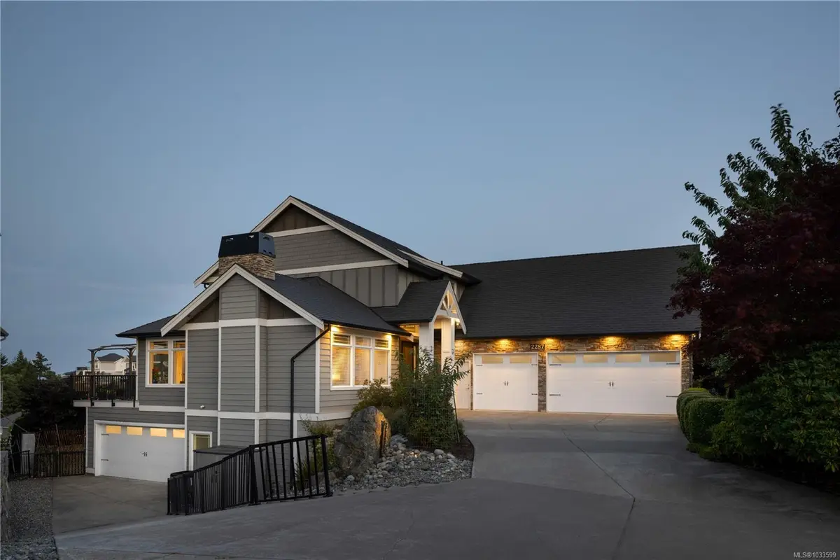 2287 Nicklaus Dr, Langford BC V9B 0L2