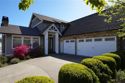 2287 Nicklaus Dr, Langford BC V9B 0L2