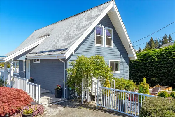 433 Davis Rd, Ladysmith BC V9G 1V5 - 4 bed, 3 bath in Ladysmith