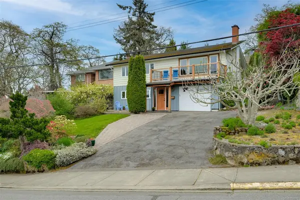 857 Rockheights Ave, Esquimalt BC V9A 6J5