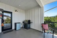 View 32
