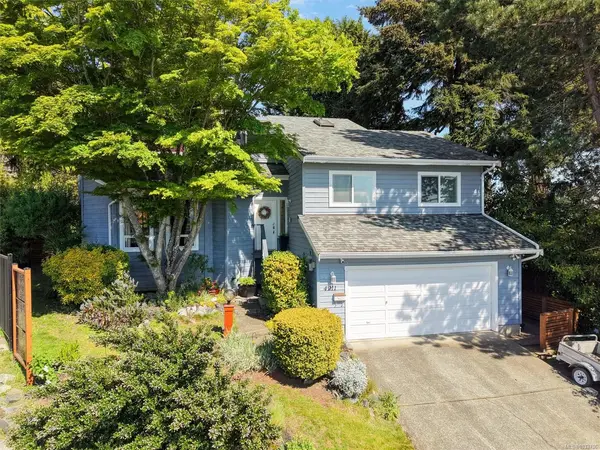 4211 Leaf Hill Green, Saanich BC V8X 4X8
