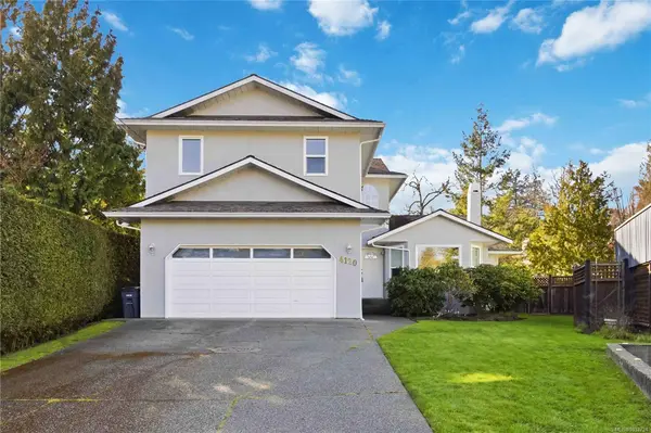 4120 Ambassy Pl, Saanich BC V8X 2M4