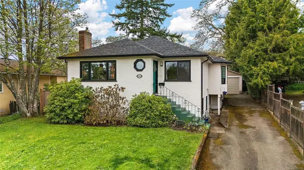 3450 Doncaster Dr, Saanich BC V8P 3W1