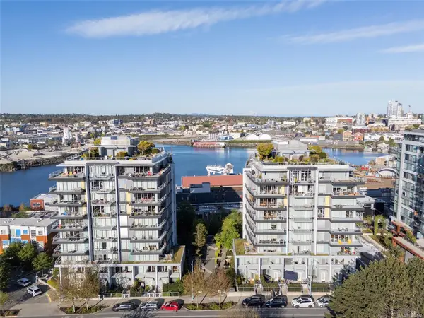 373 Tyee Rd # 803, Victoria BC V9A 0B3