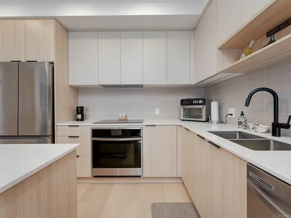 3564 A Ryder Hesjedal Way # 307, Colwood BC V9C 0V3