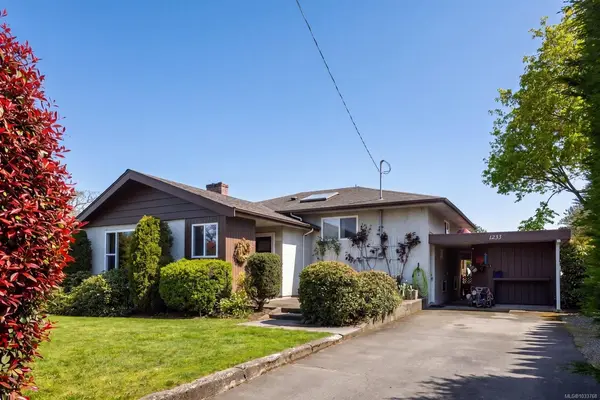 1233 Roy Rd, Saanich BC V8Z 2X8